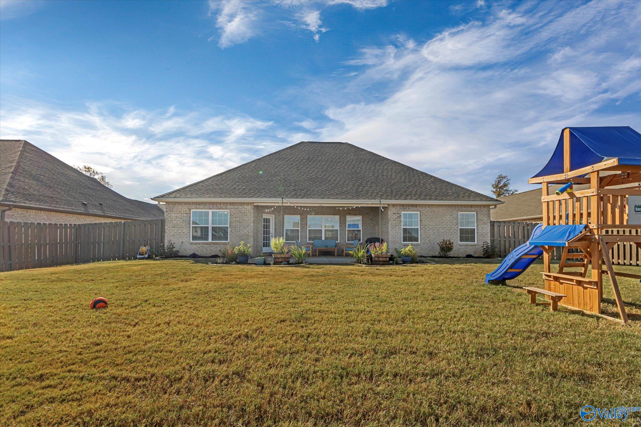 154 Slade Thomas Drive