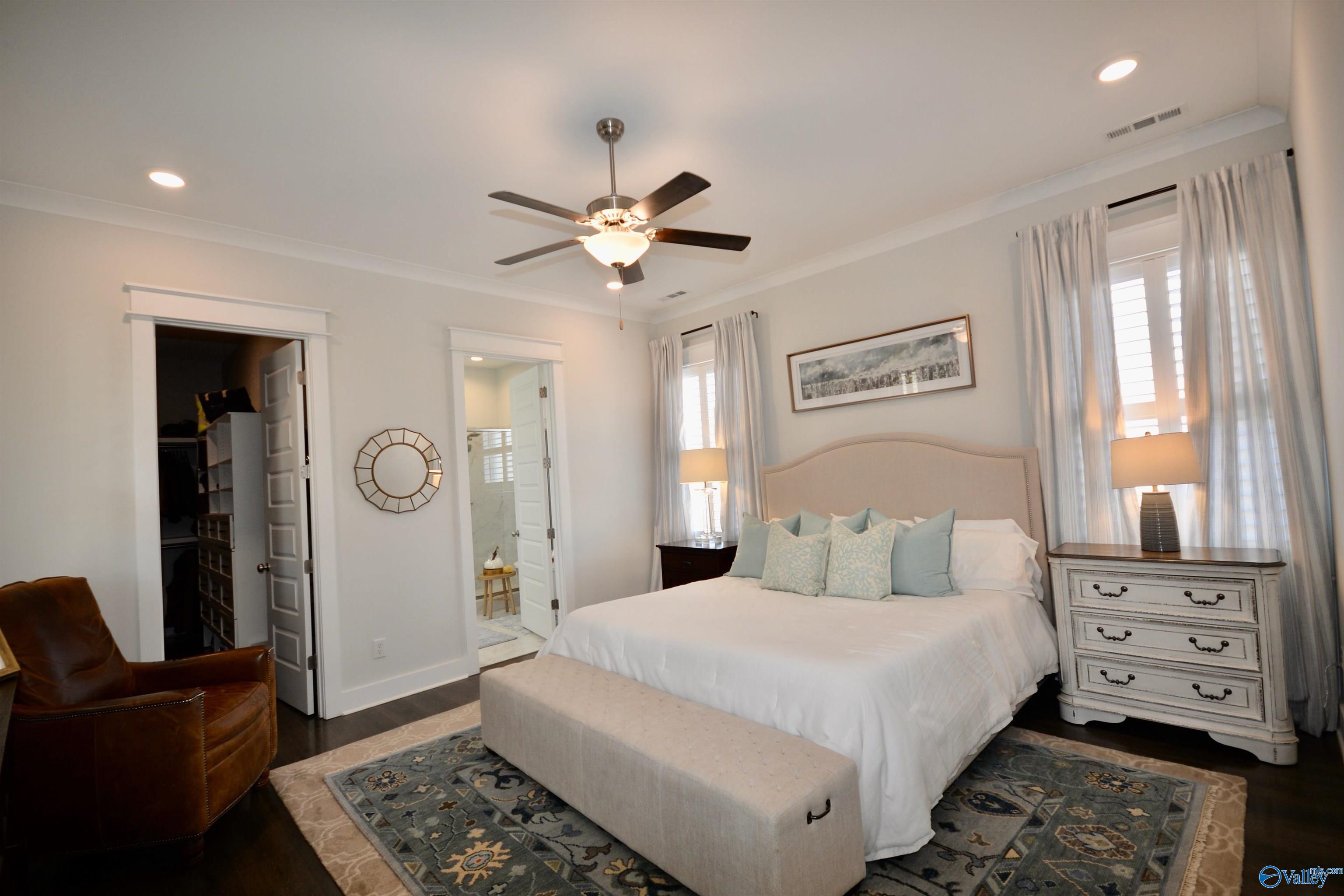 109 Hillcrest Avenue NW