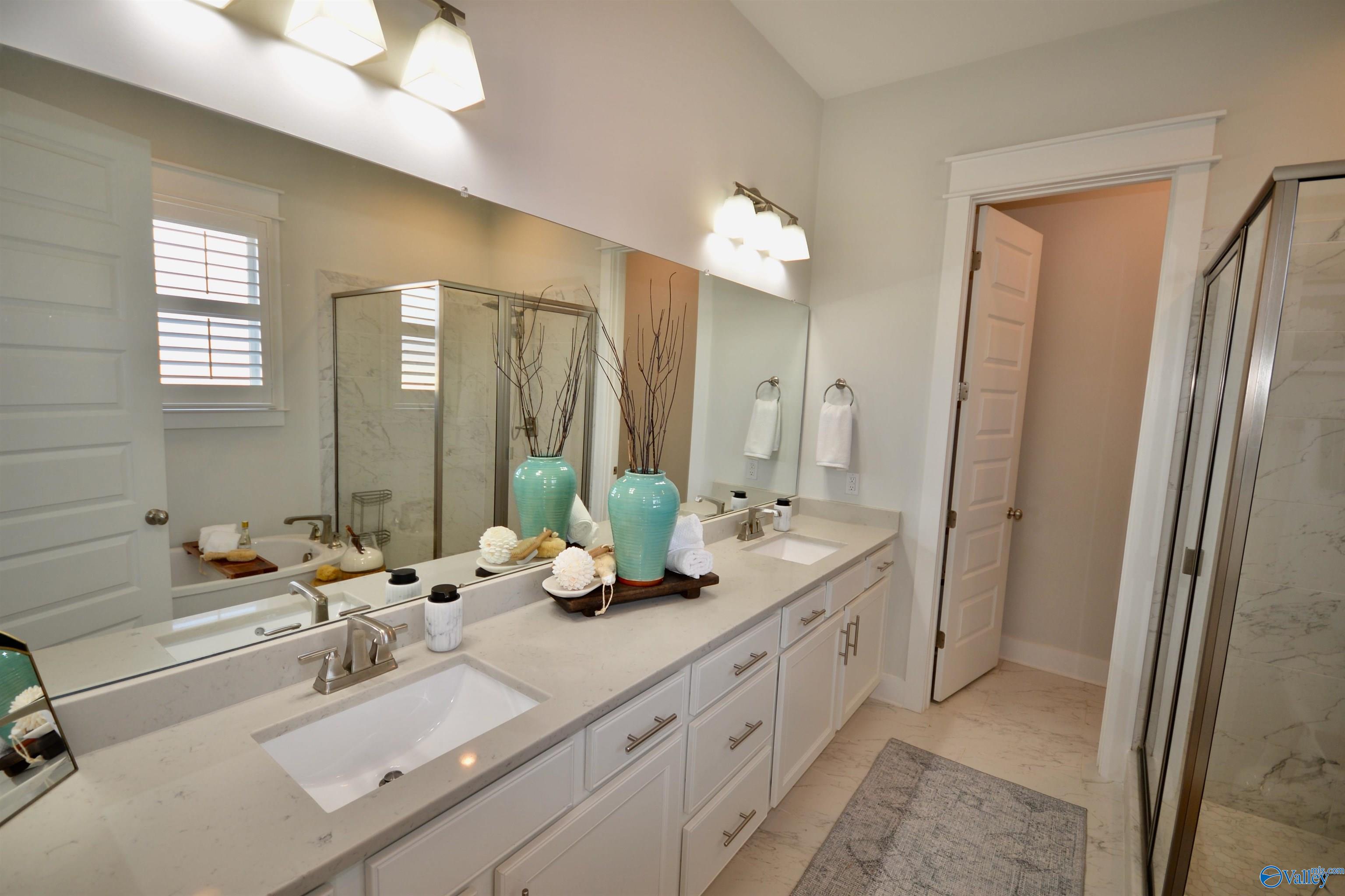 109 Hillcrest Avenue NW