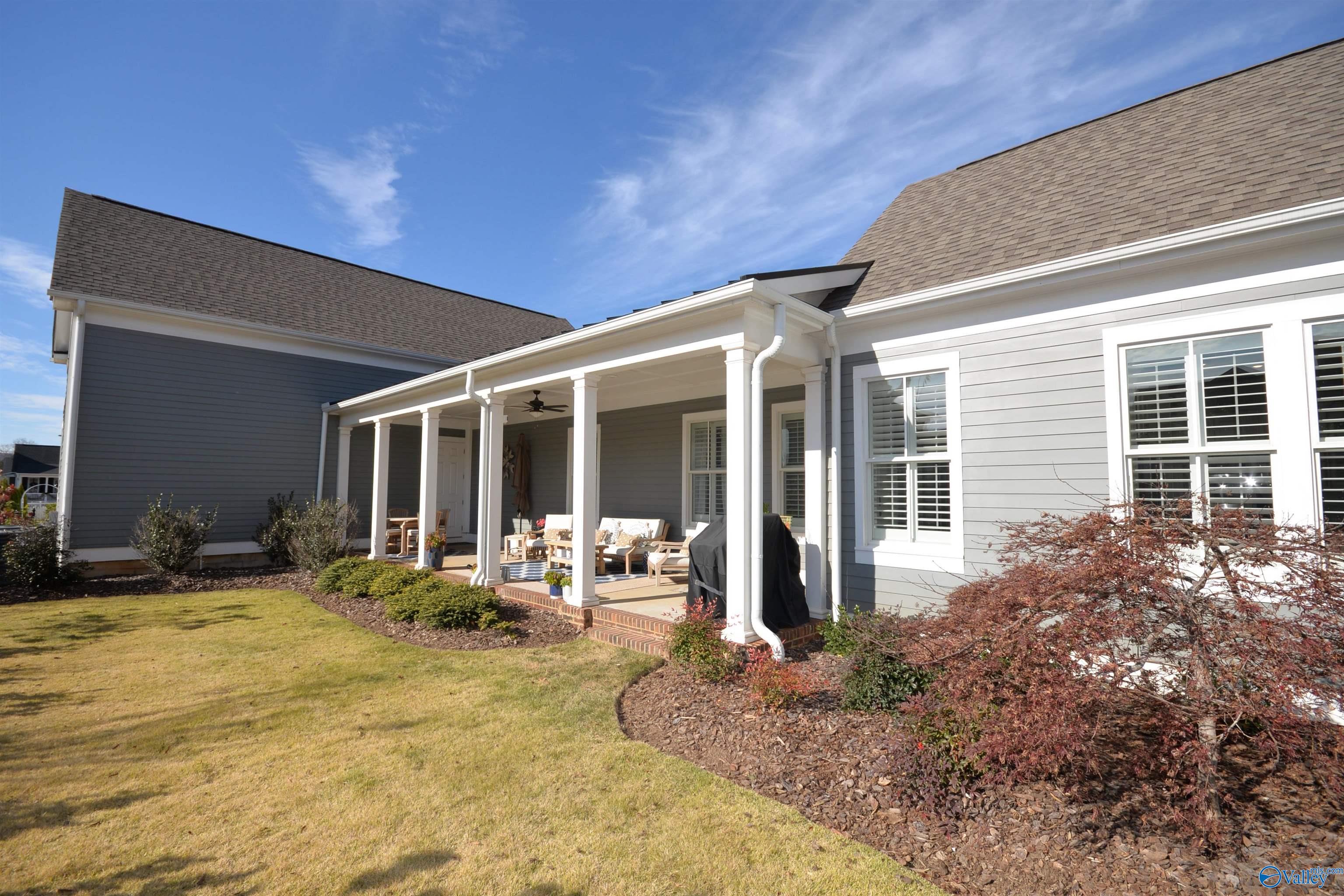 109 Hillcrest Avenue NW