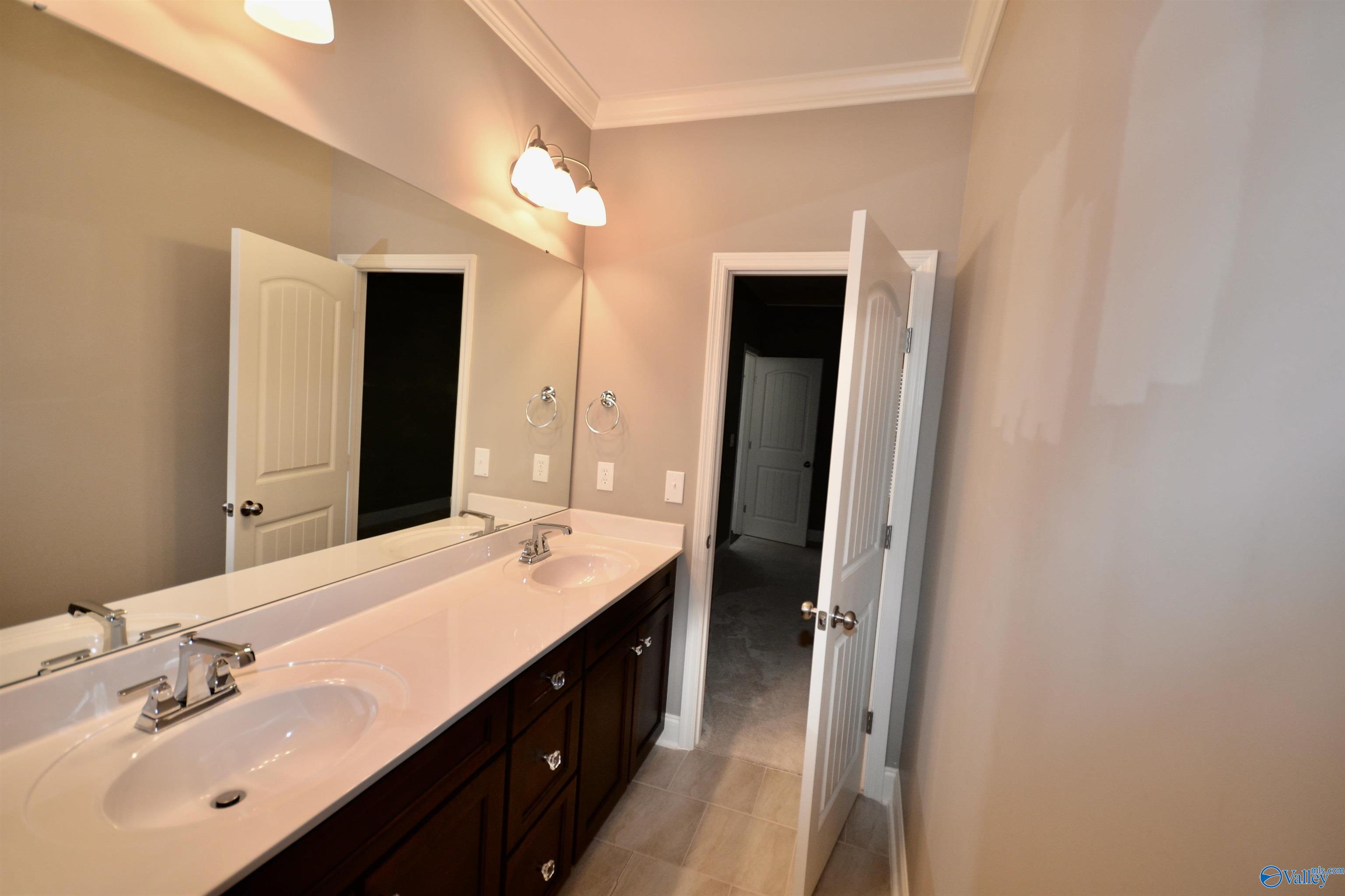 231 Trailing Creek Road NW