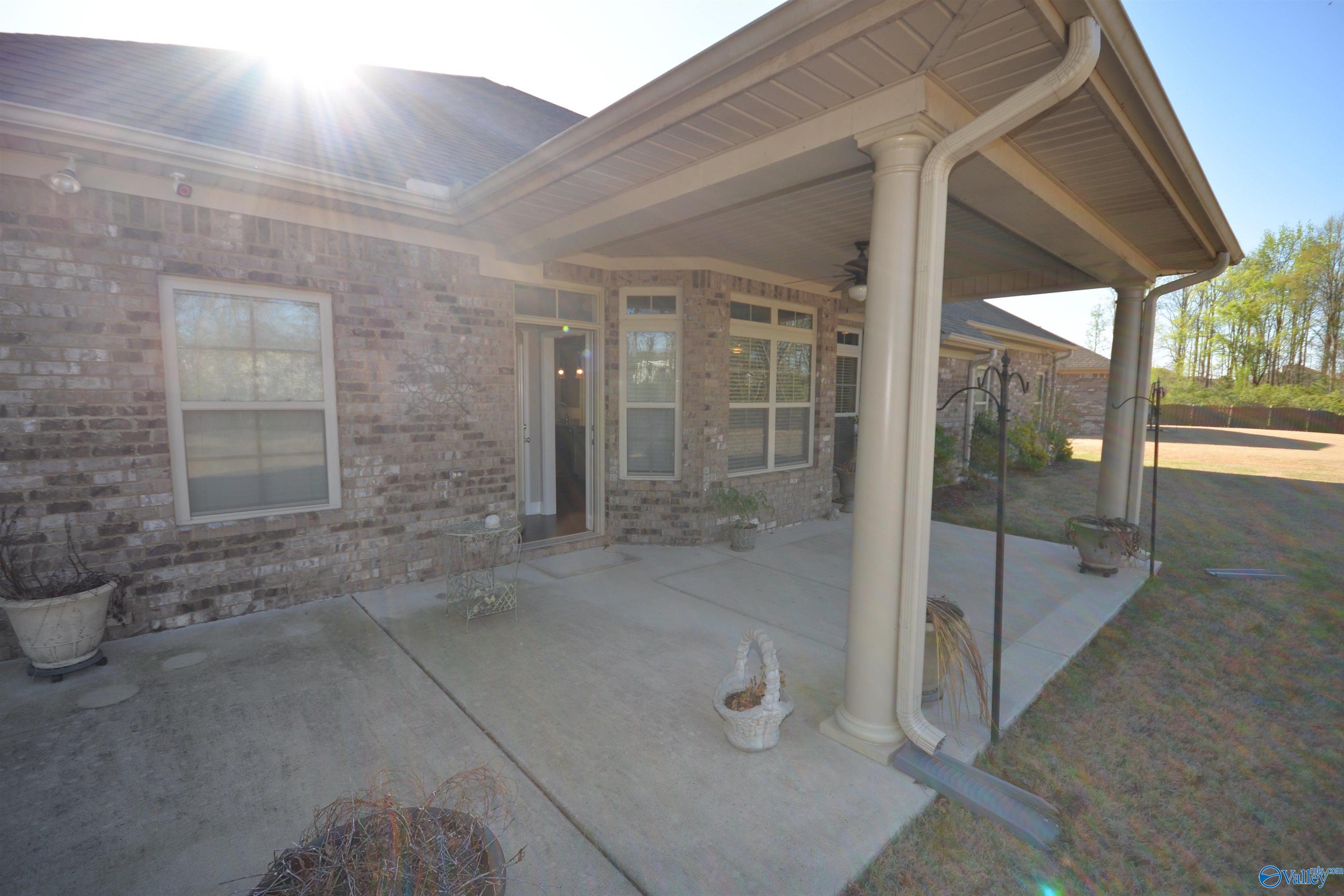 231 Trailing Creek Road NW