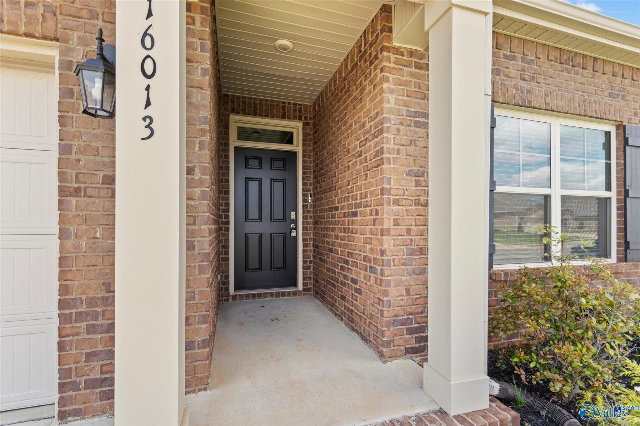 16013 Glenncrest Lane NW