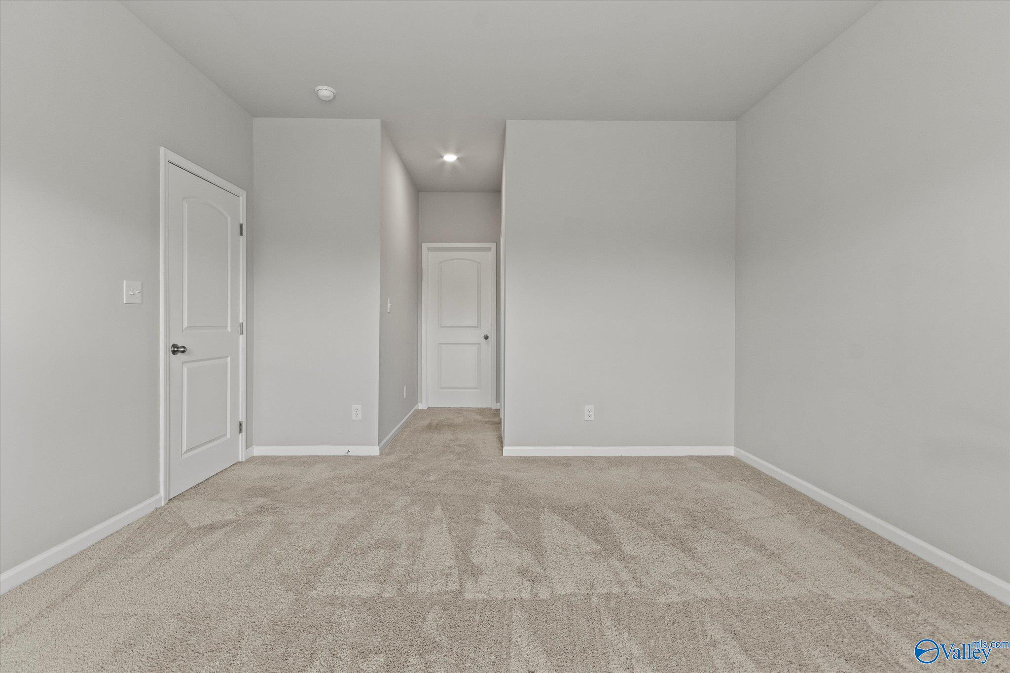 16013 Glenncrest Lane NW