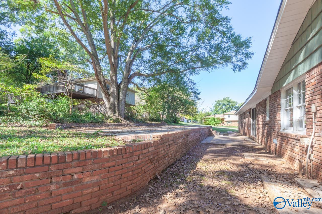 8800 Bridlewood Drive