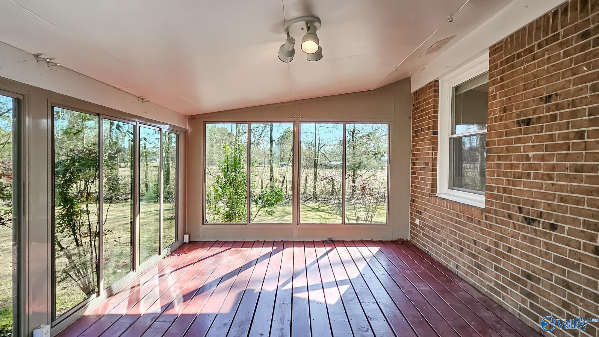 2423 Old Hwy 431