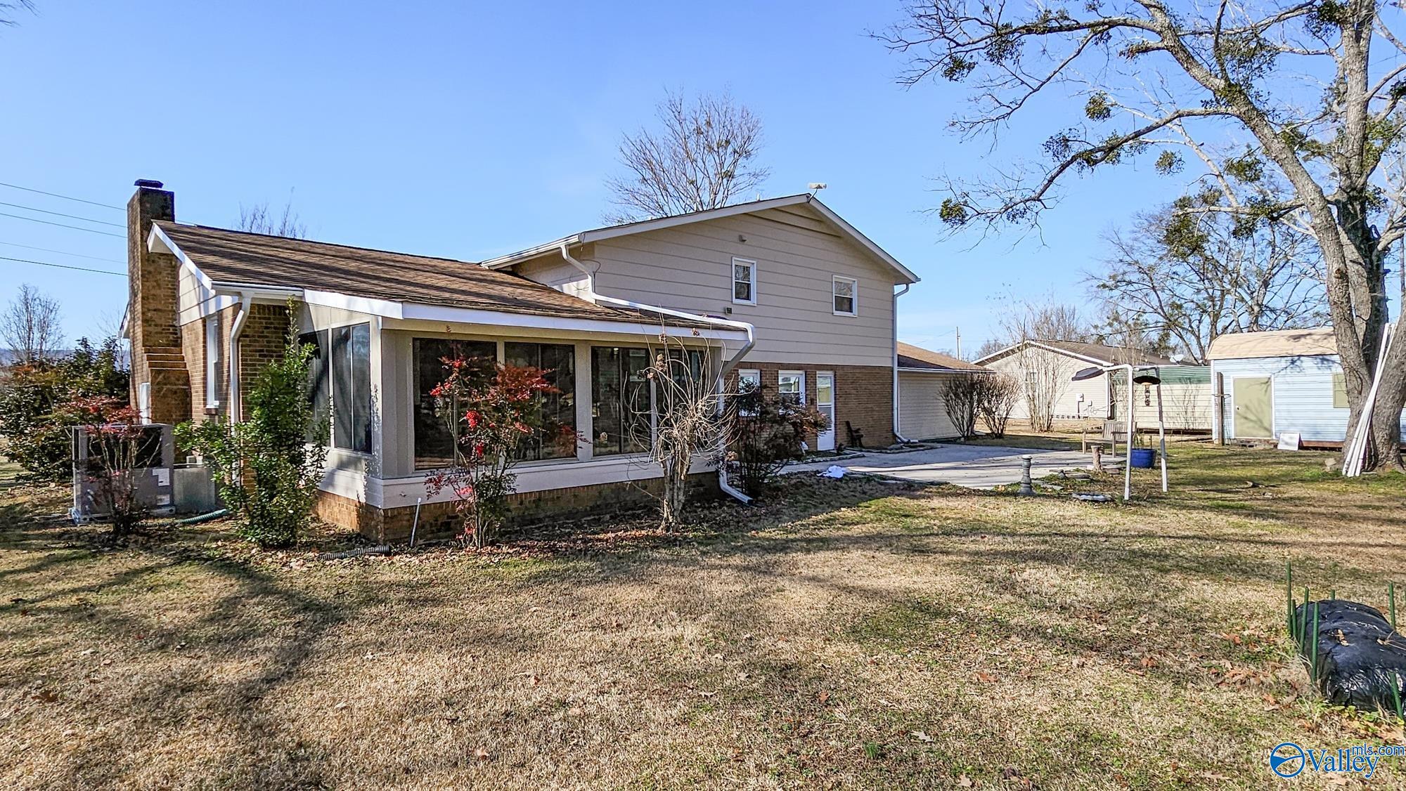 2423 Old Hwy 431