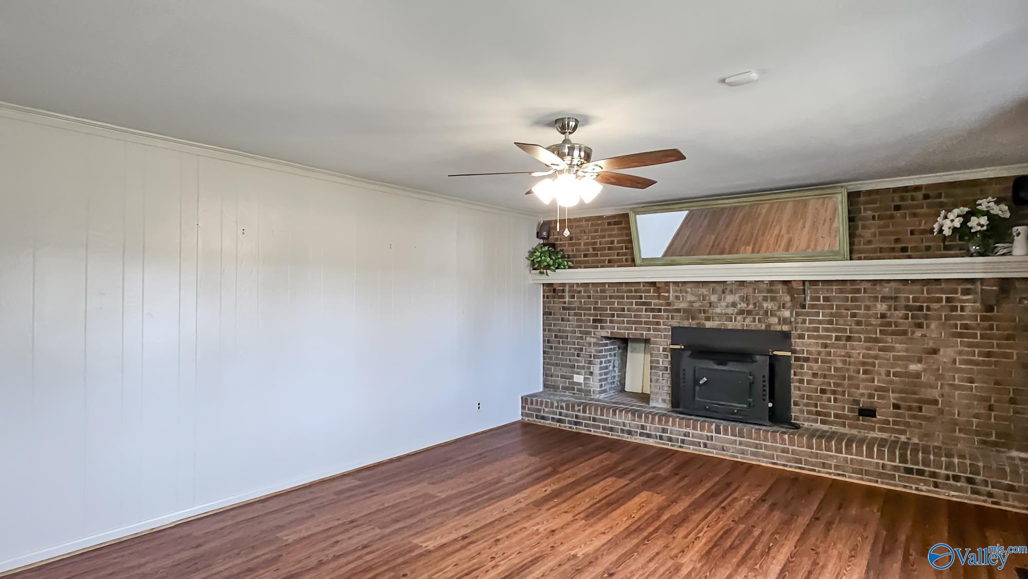 2423 Old Hwy 431