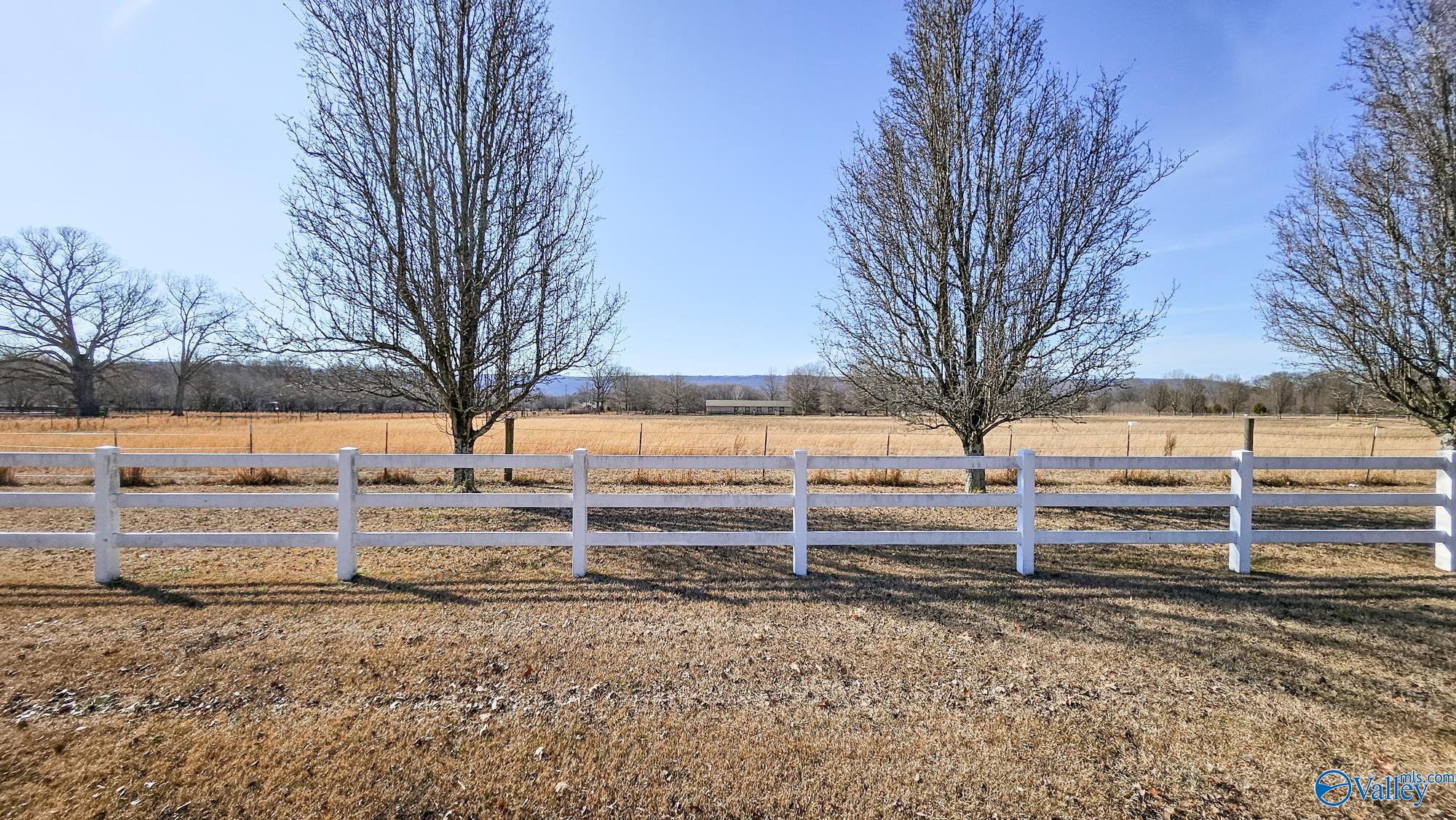 2423 Old Hwy 431