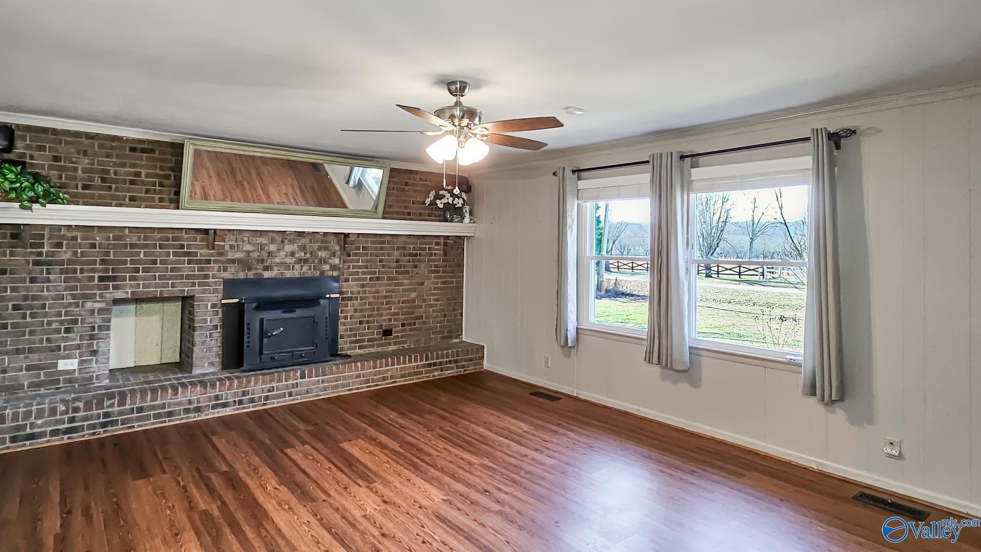 2423 Old Hwy 431