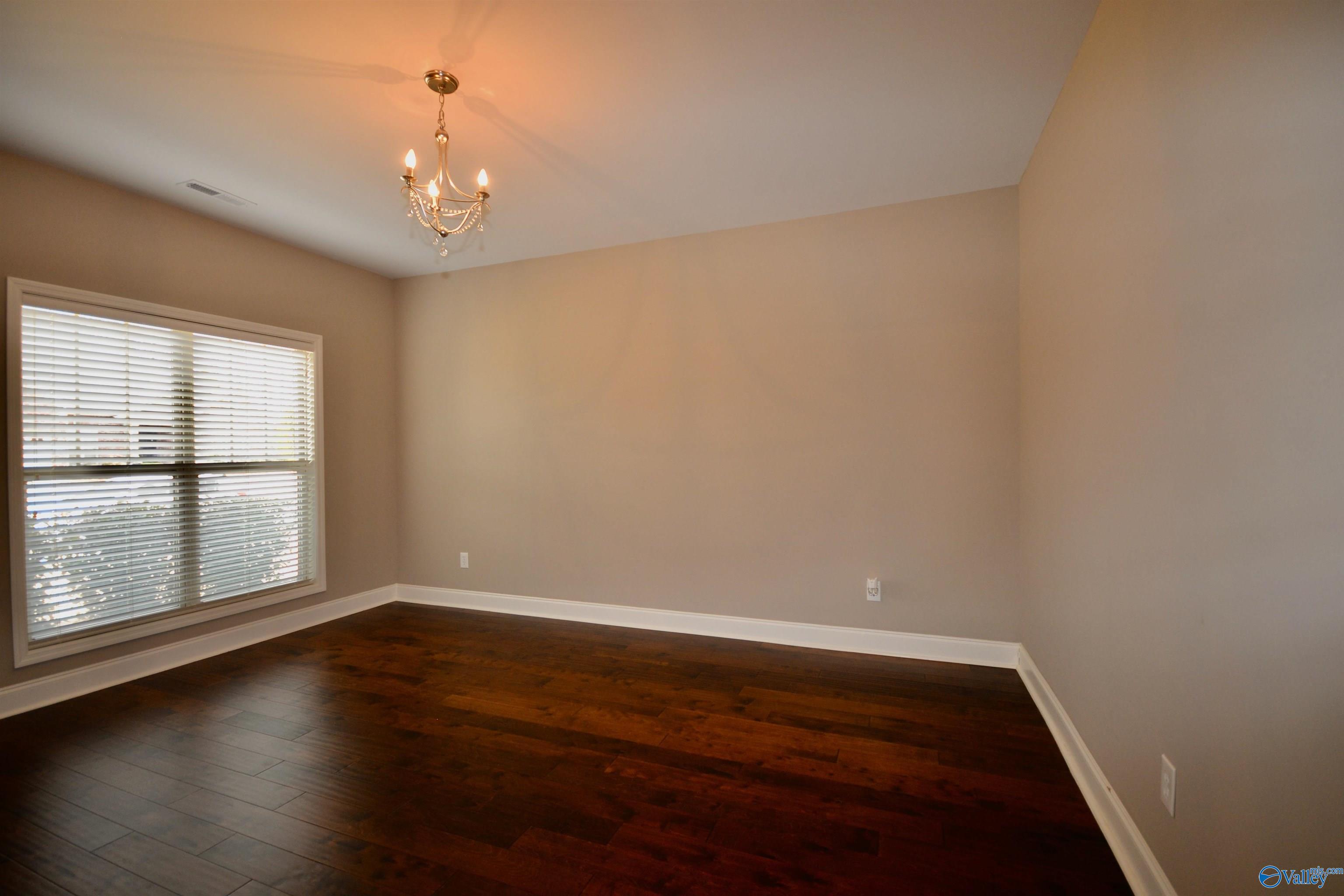 226 Trailing Creek Road NW