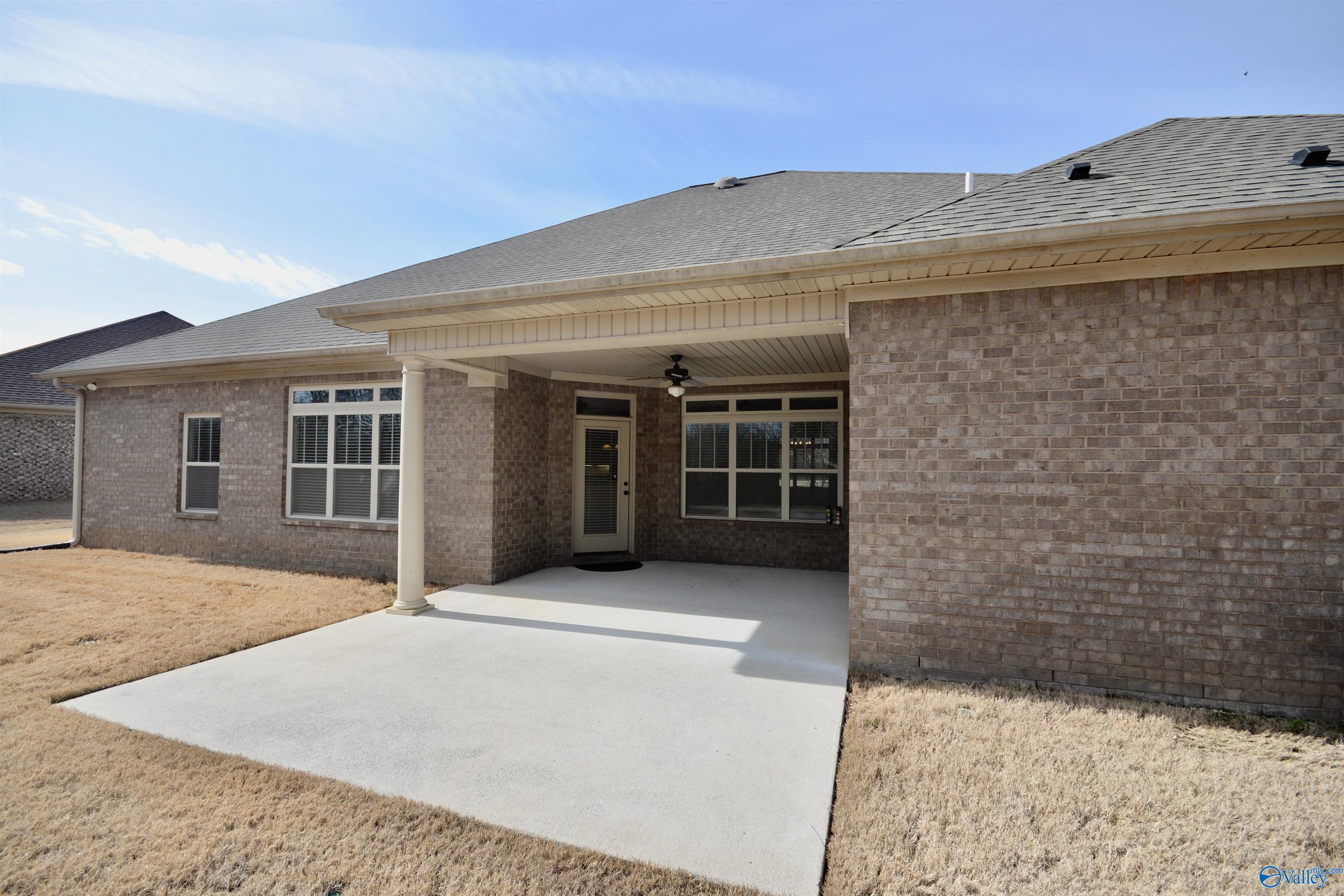 226 Trailing Creek Road NW