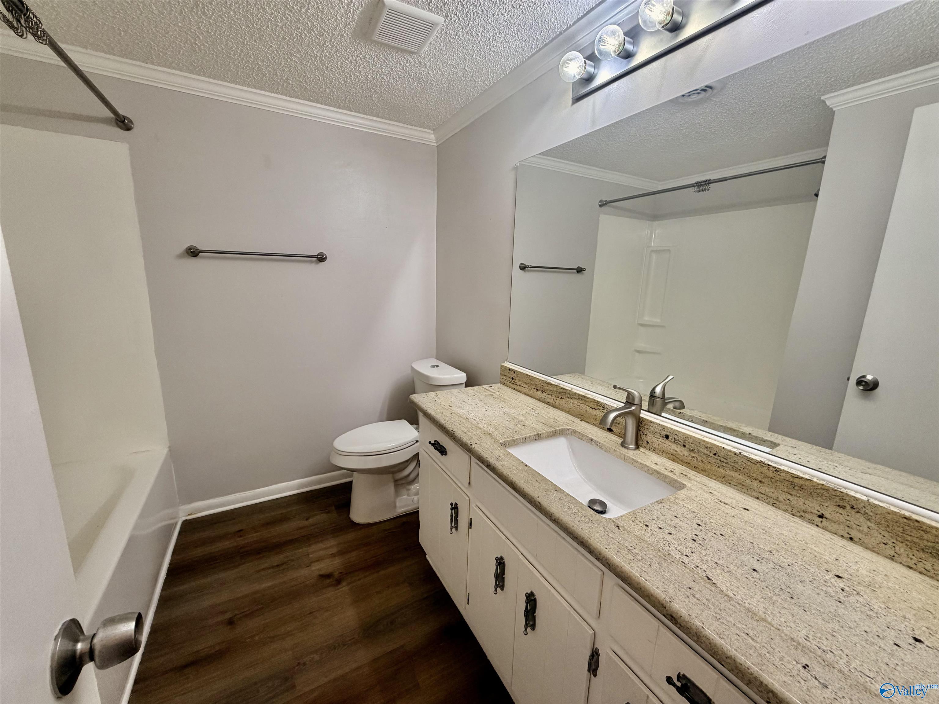 2225 Golf Road SW # 114