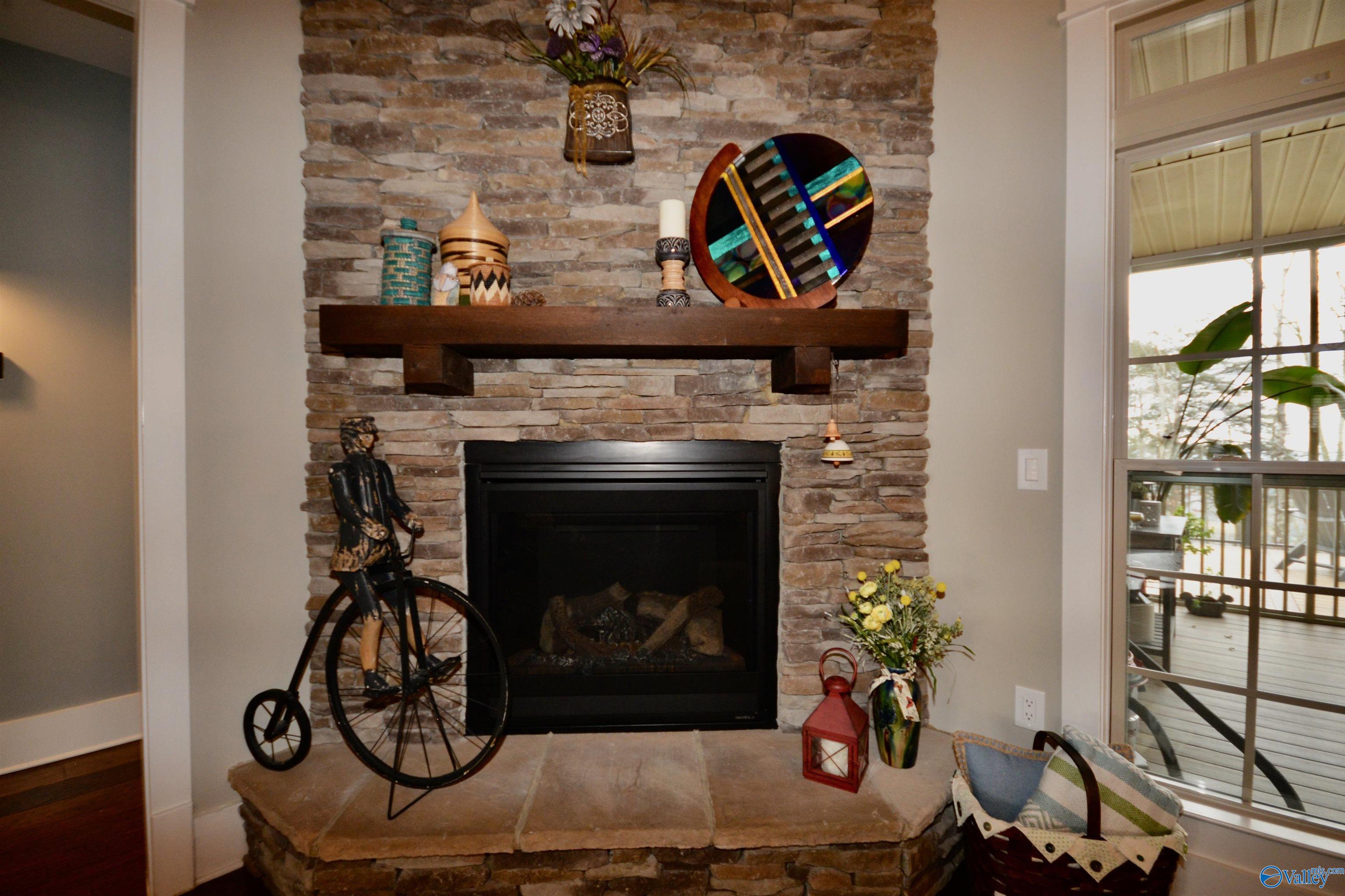 25 Ridge Bluff Circle SE