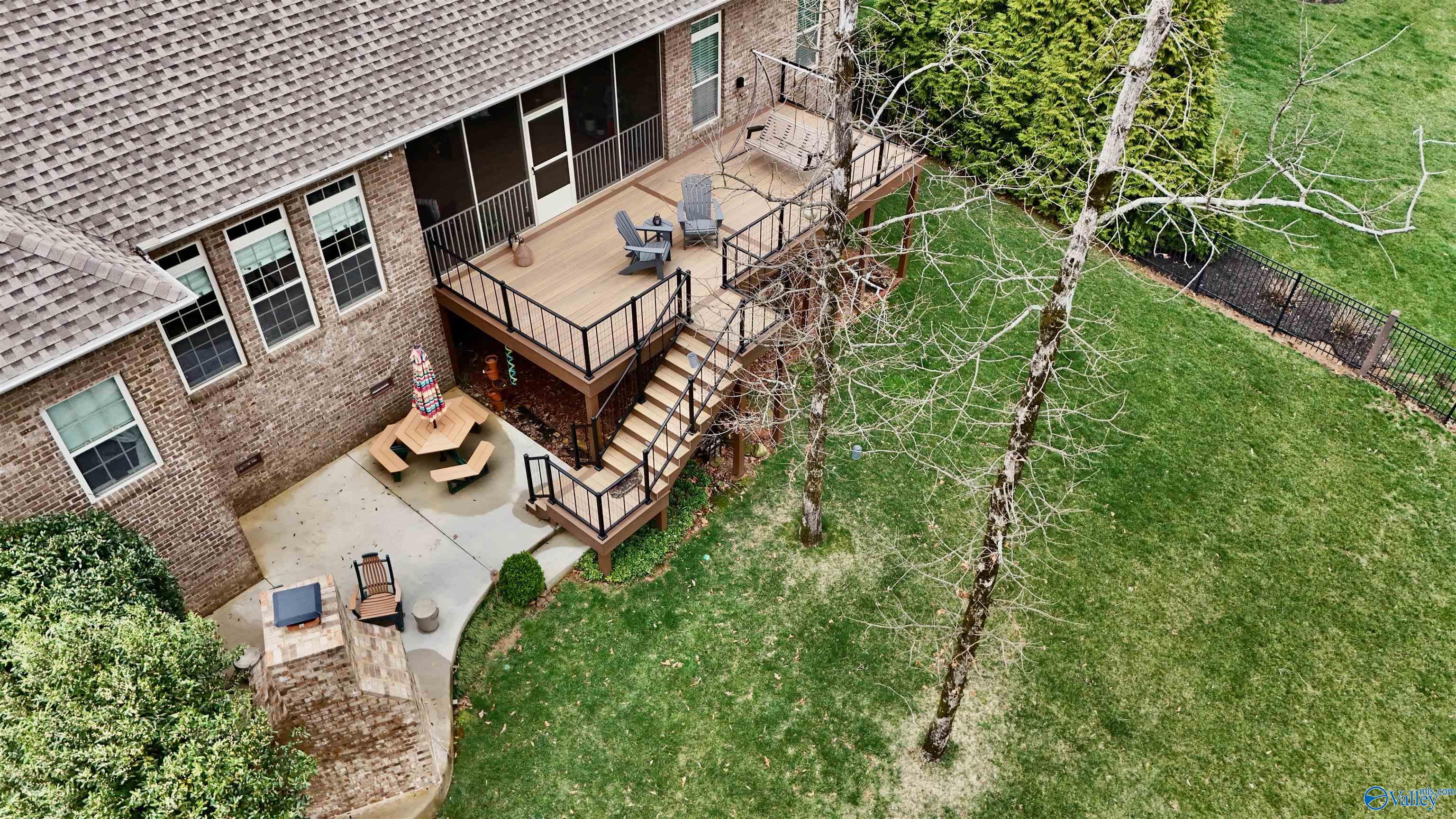 25 Ridge Bluff Circle SE