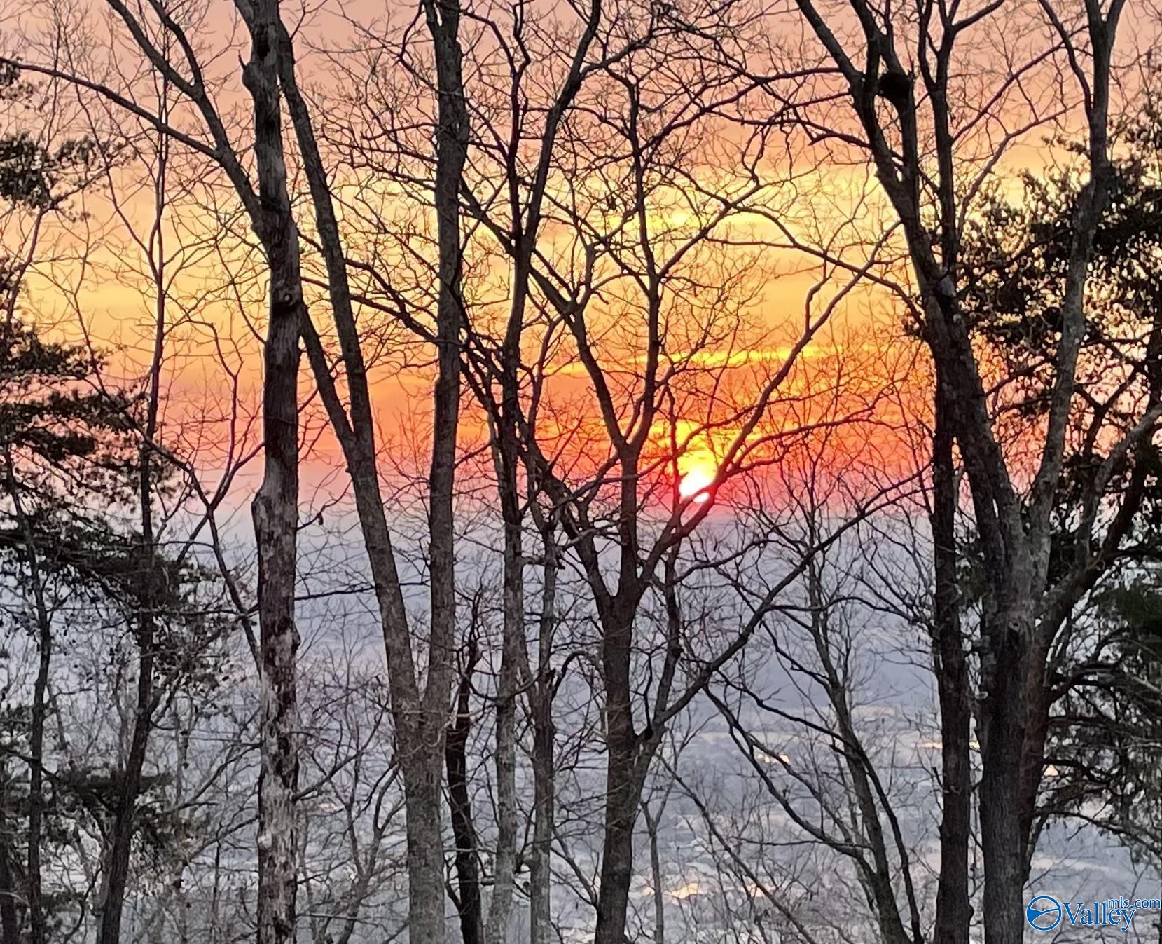 25 Ridge Bluff Circle SE