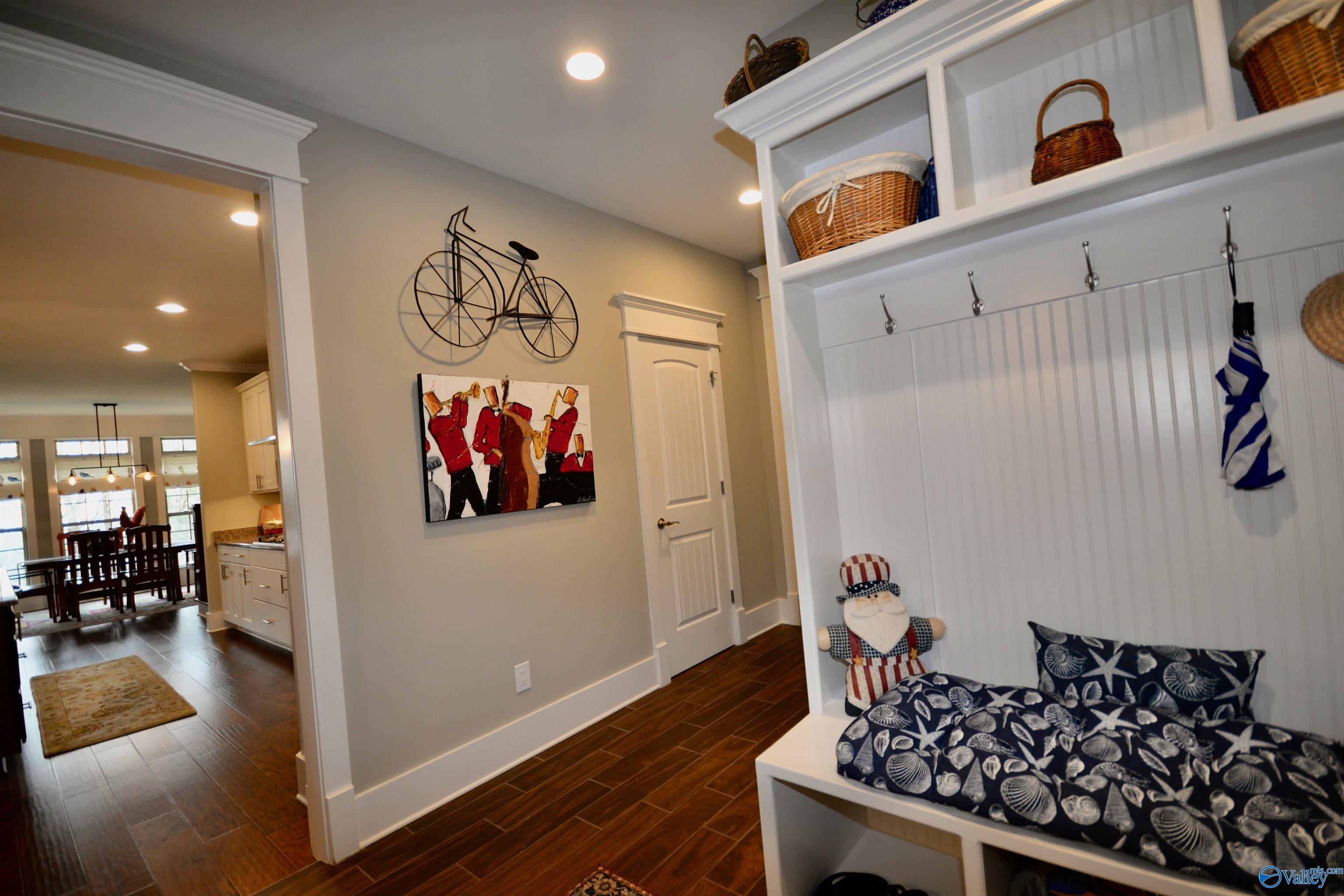 25 Ridge Bluff Circle SE