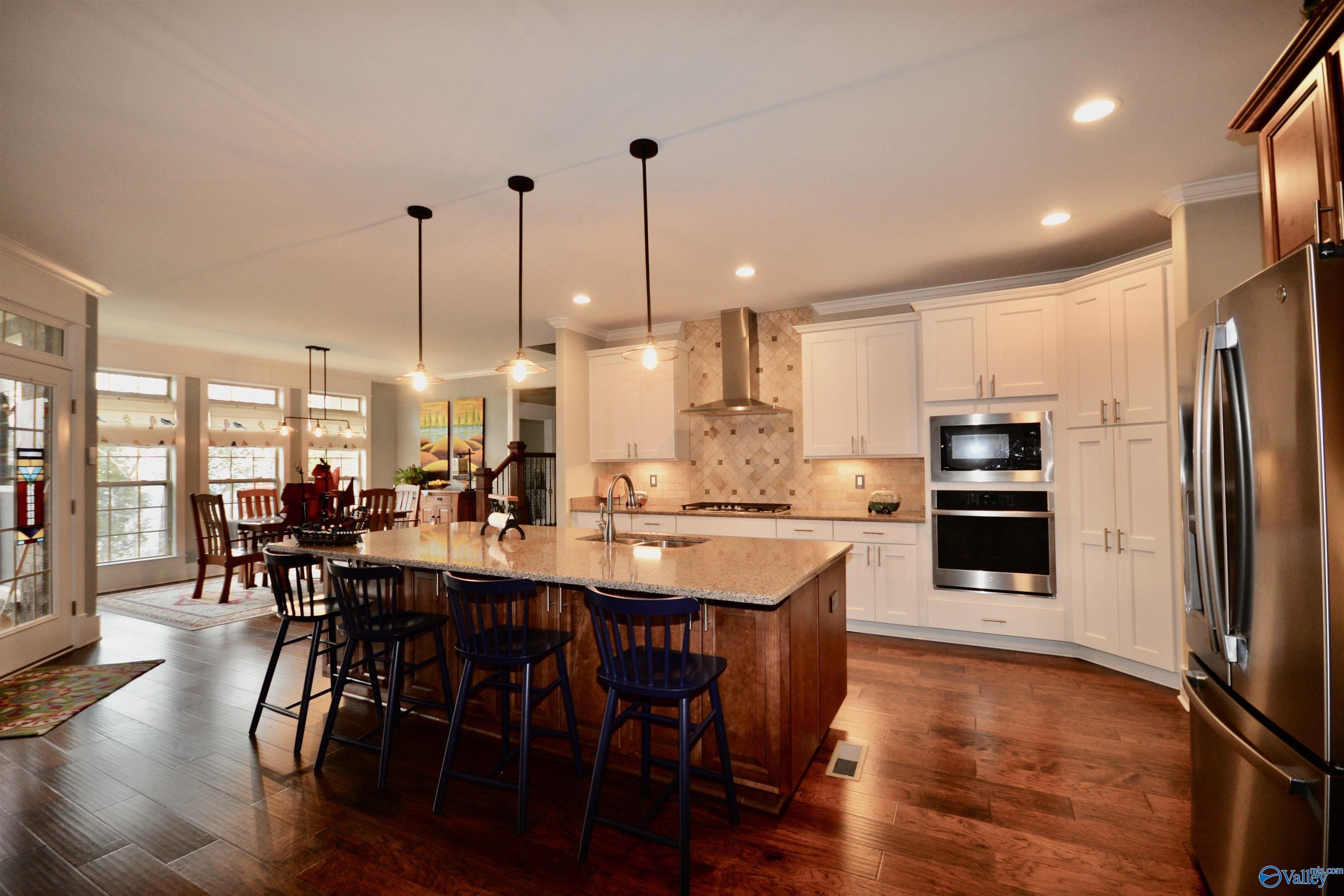 25 Ridge Bluff Circle SE