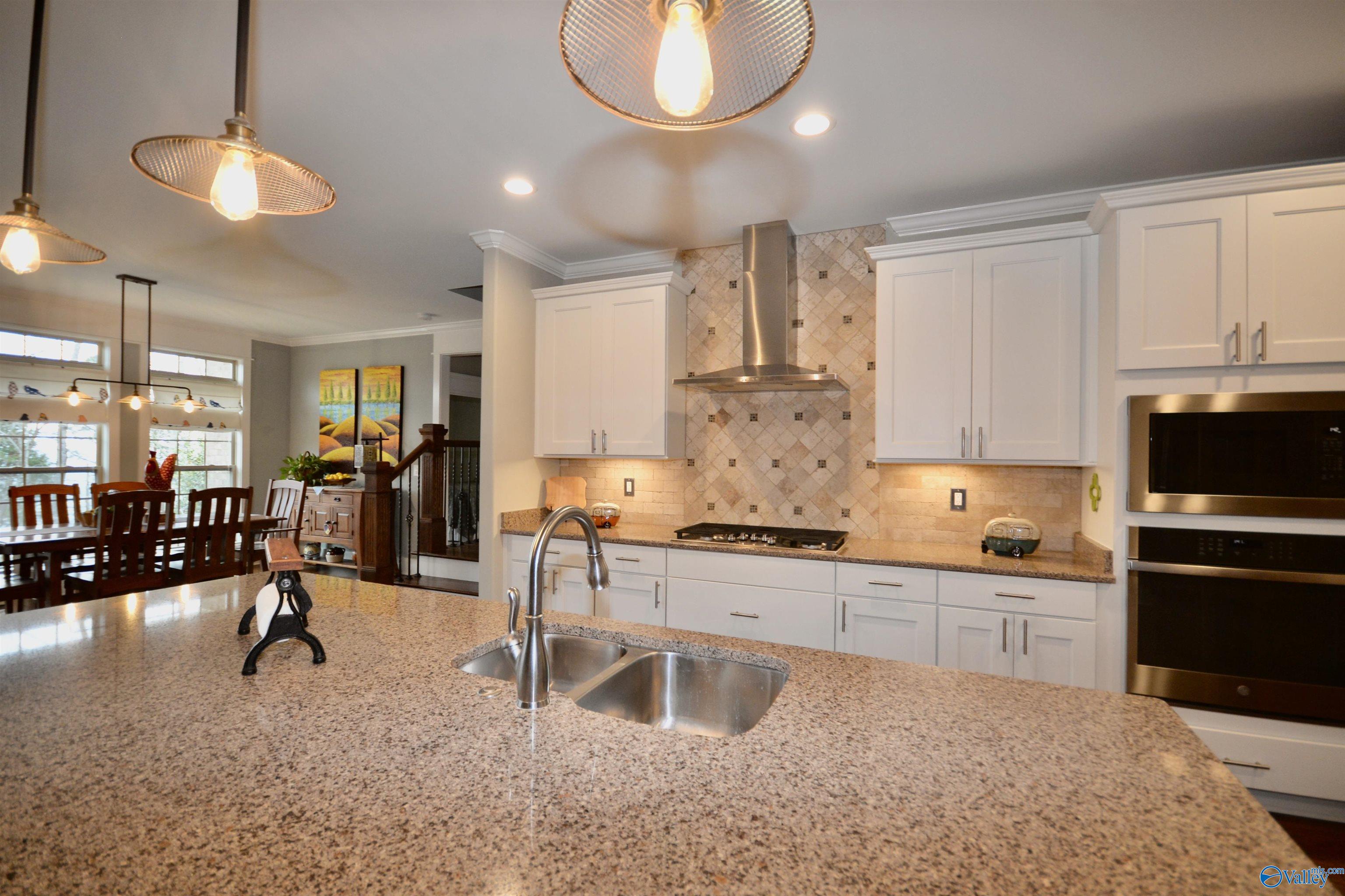 25 Ridge Bluff Circle SE