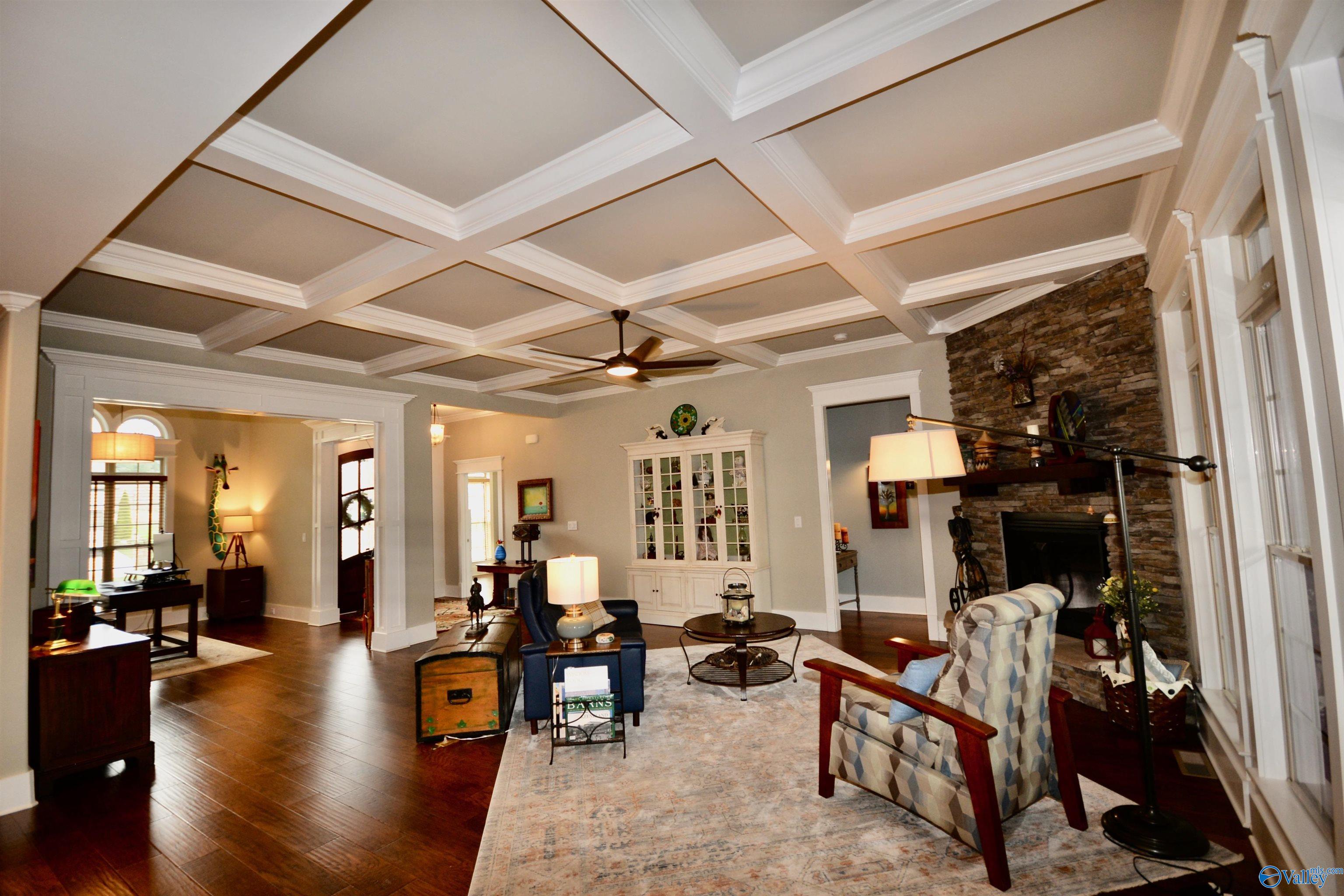 25 Ridge Bluff Circle SE