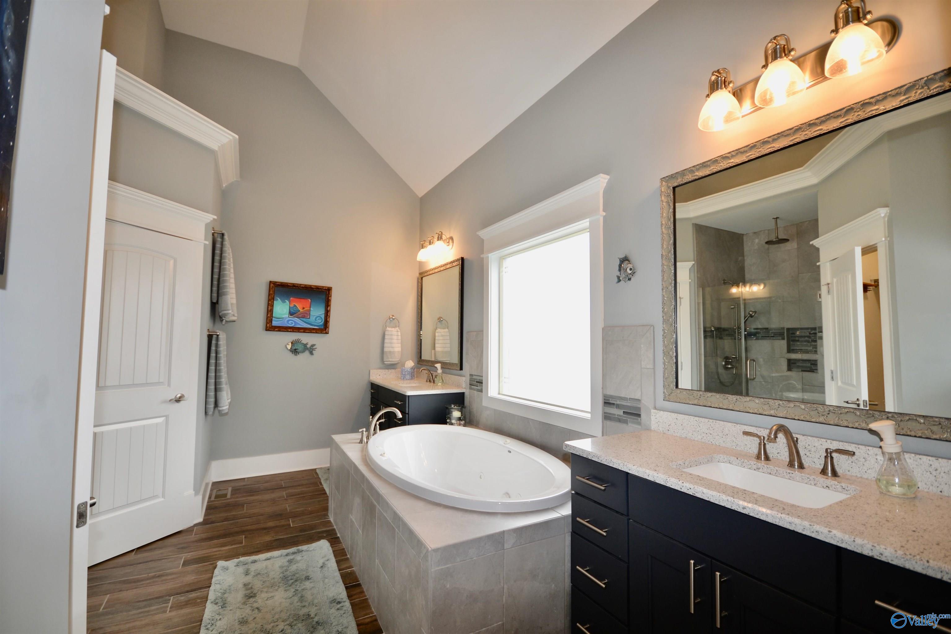 25 Ridge Bluff Circle SE