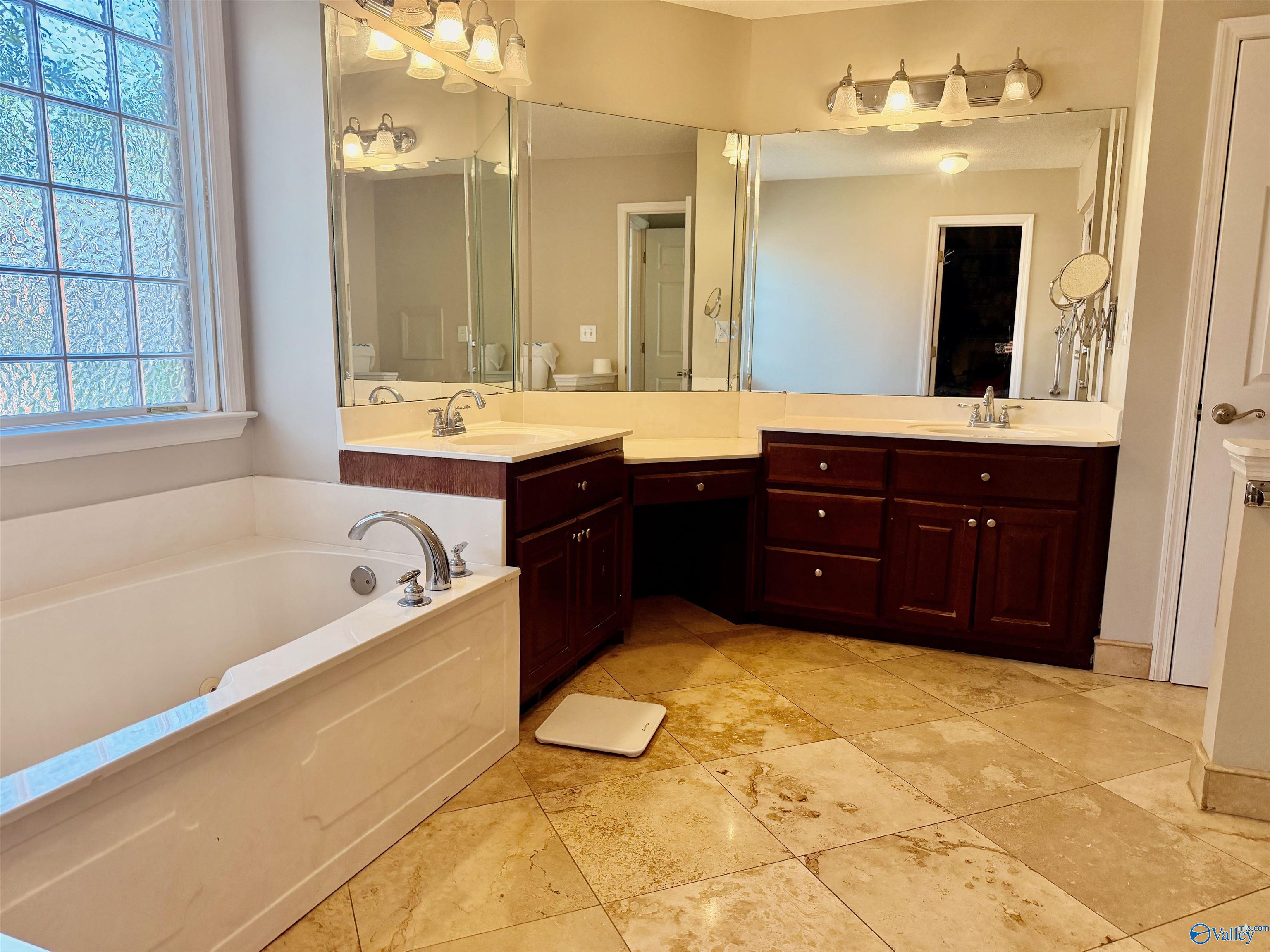 1818 Gallop Drive SE