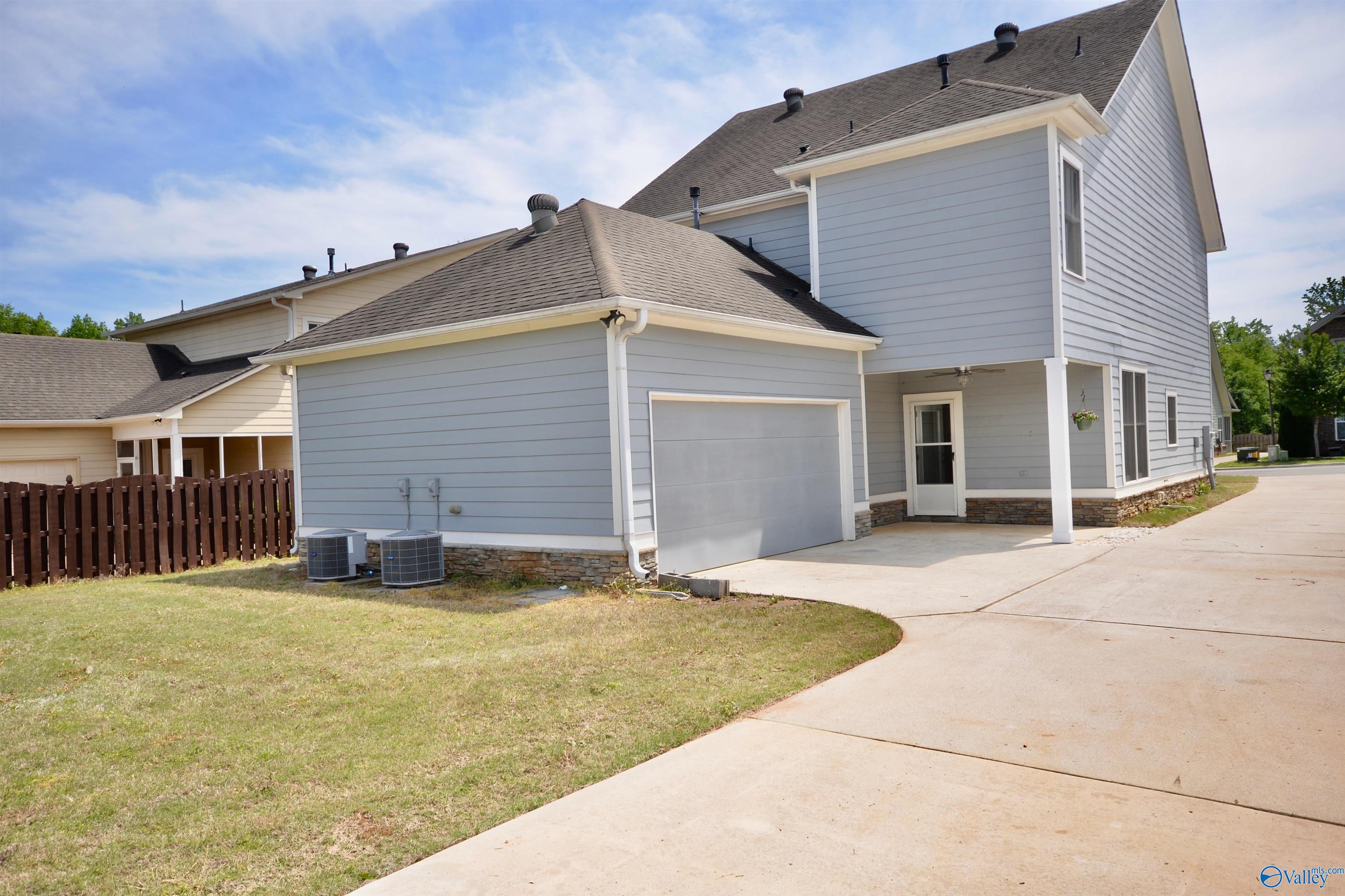 307 Acorn Grove Lane SW