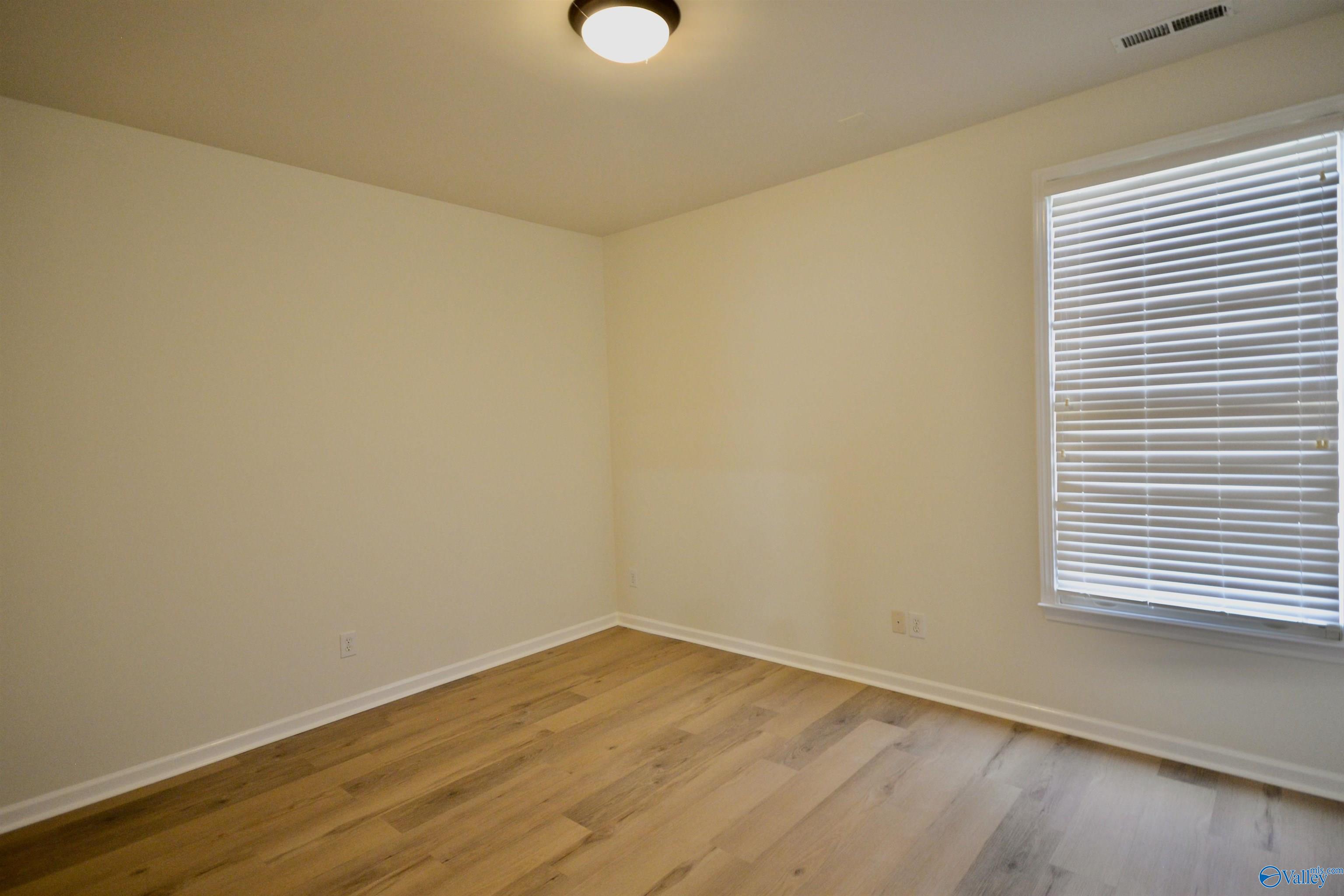 307 Acorn Grove Lane SW