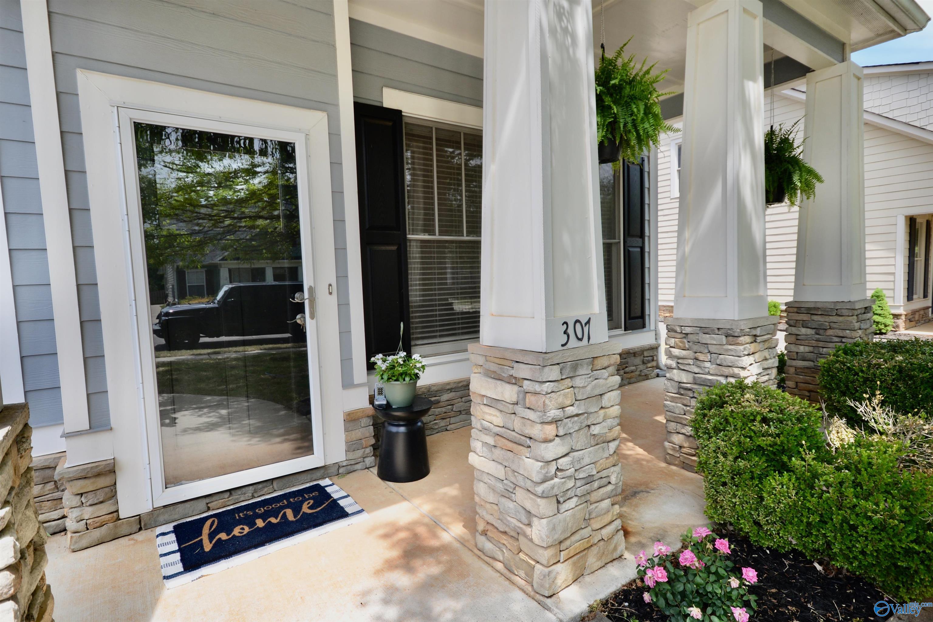 307 Acorn Grove Lane SW