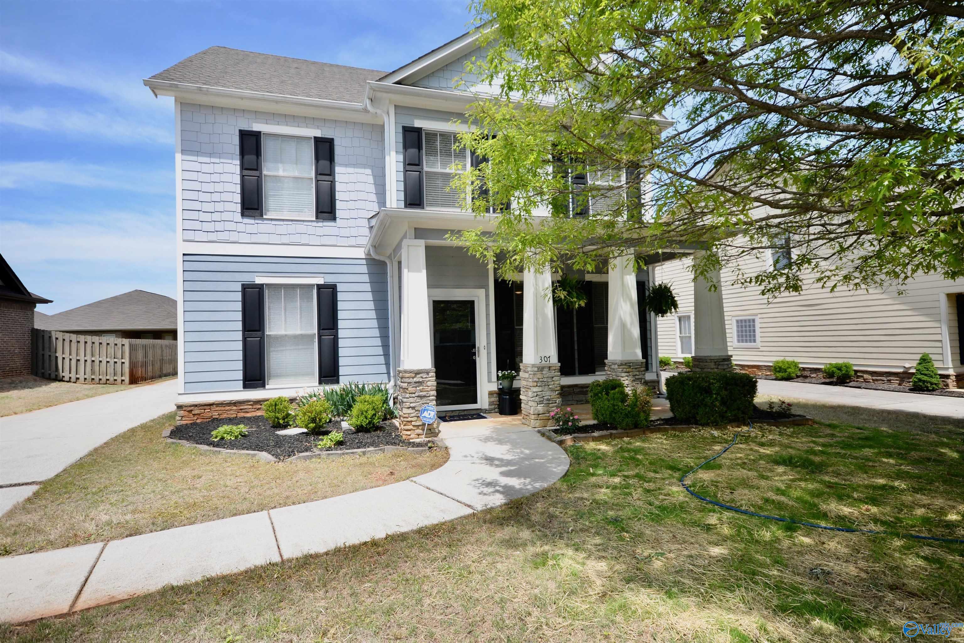 307 Acorn Grove Lane SW