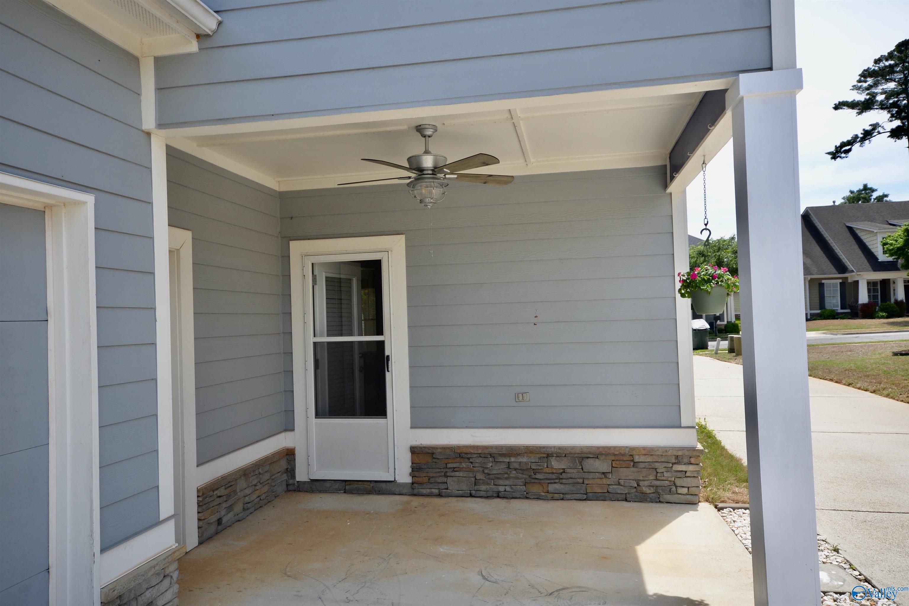 307 Acorn Grove Lane SW