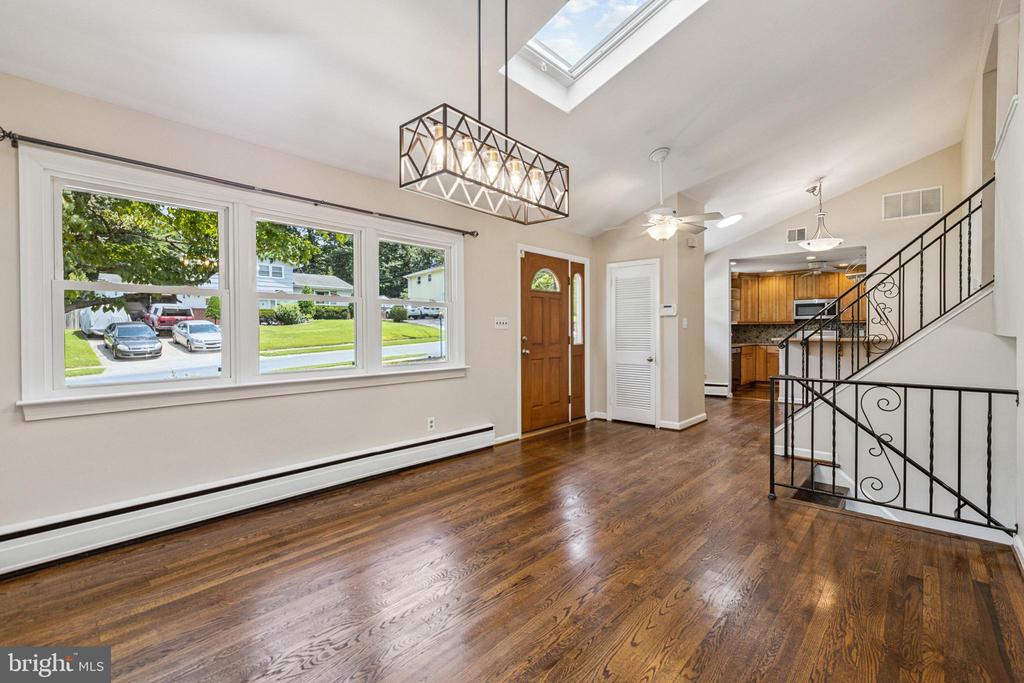 2108 PEACHTREE DRIVE
