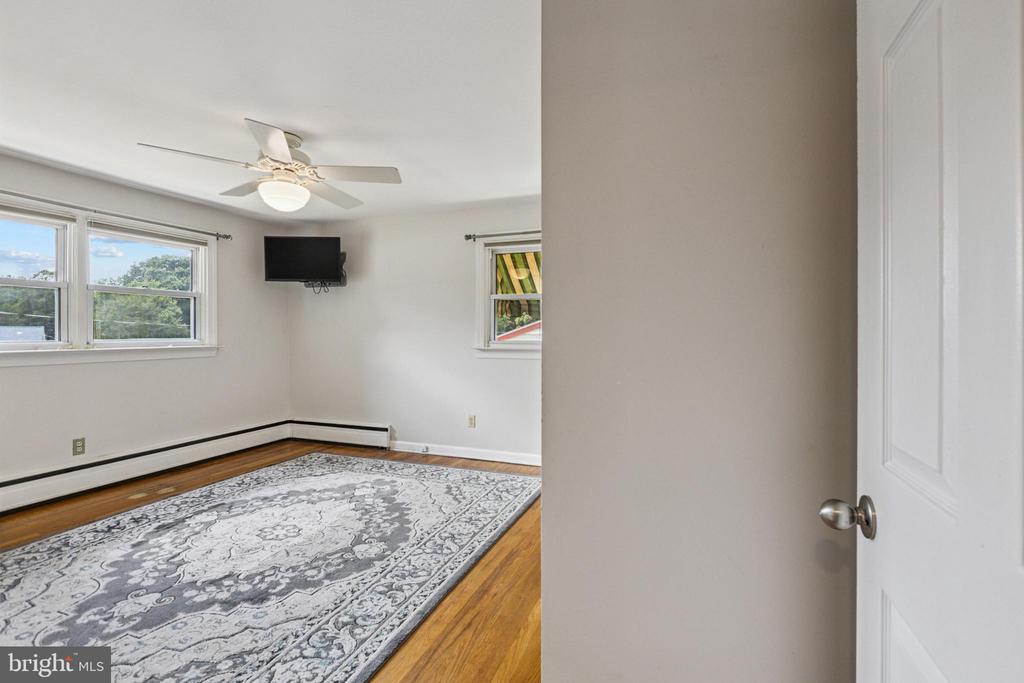 2108 PEACHTREE DRIVE