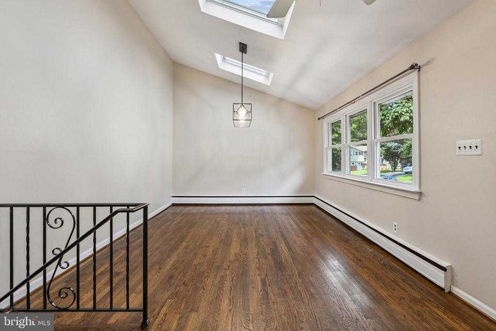 2108 PEACHTREE DRIVE