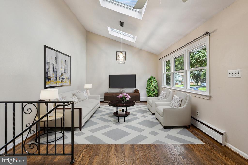 2108 PEACHTREE DRIVE