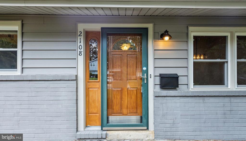 2108 PEACHTREE DRIVE