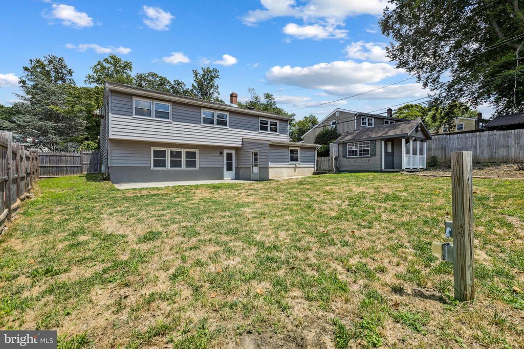 2108 PEACHTREE DRIVE