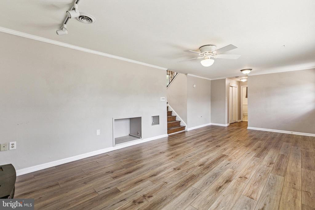2108 PEACHTREE DRIVE