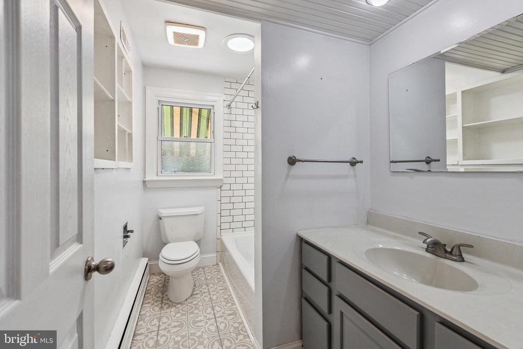 2108 PEACHTREE DRIVE