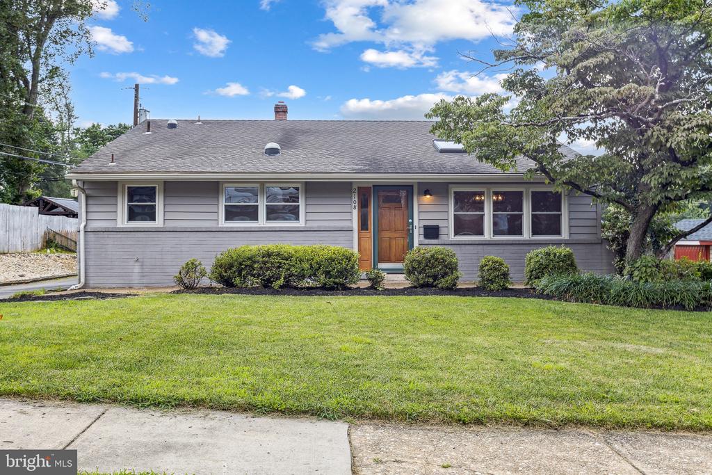 2108 PEACHTREE DRIVE