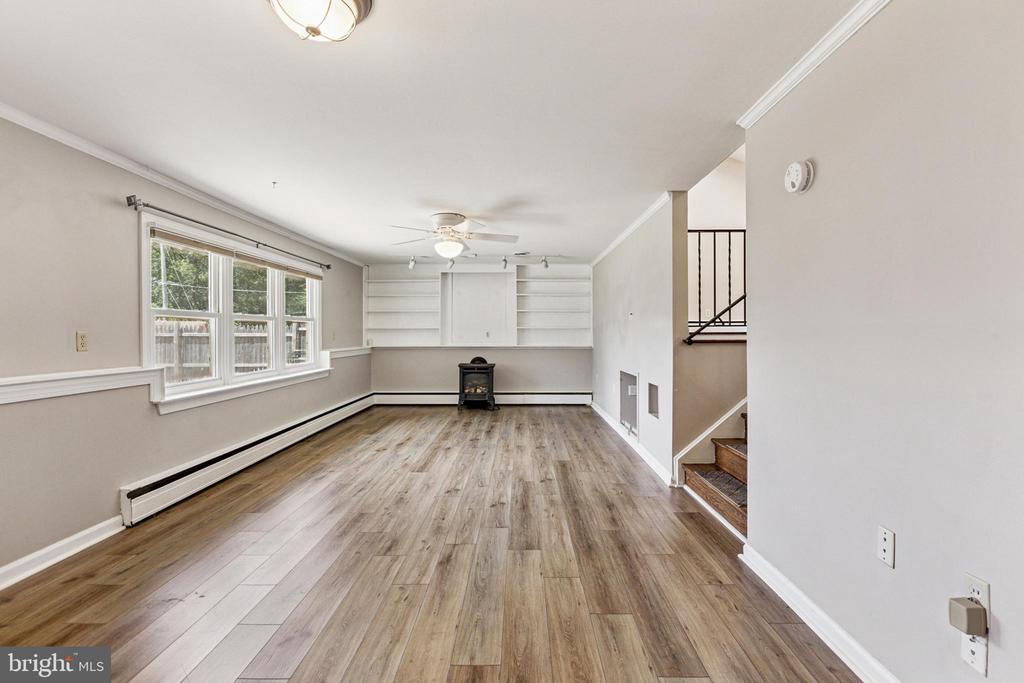 2108 PEACHTREE DRIVE