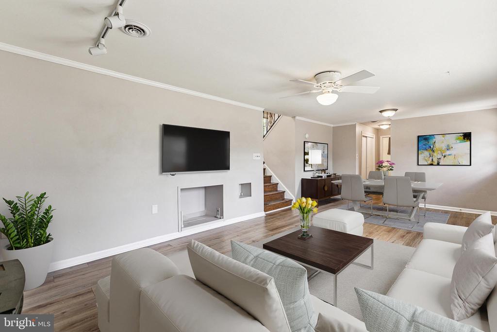 2108 PEACHTREE DRIVE