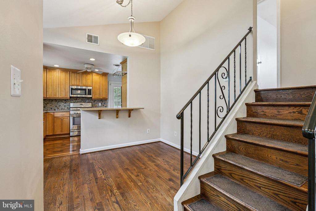2108 PEACHTREE DRIVE