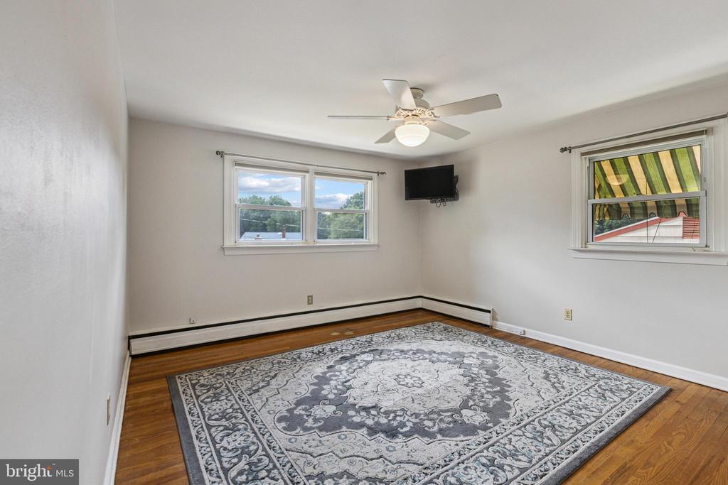 2108 PEACHTREE DRIVE