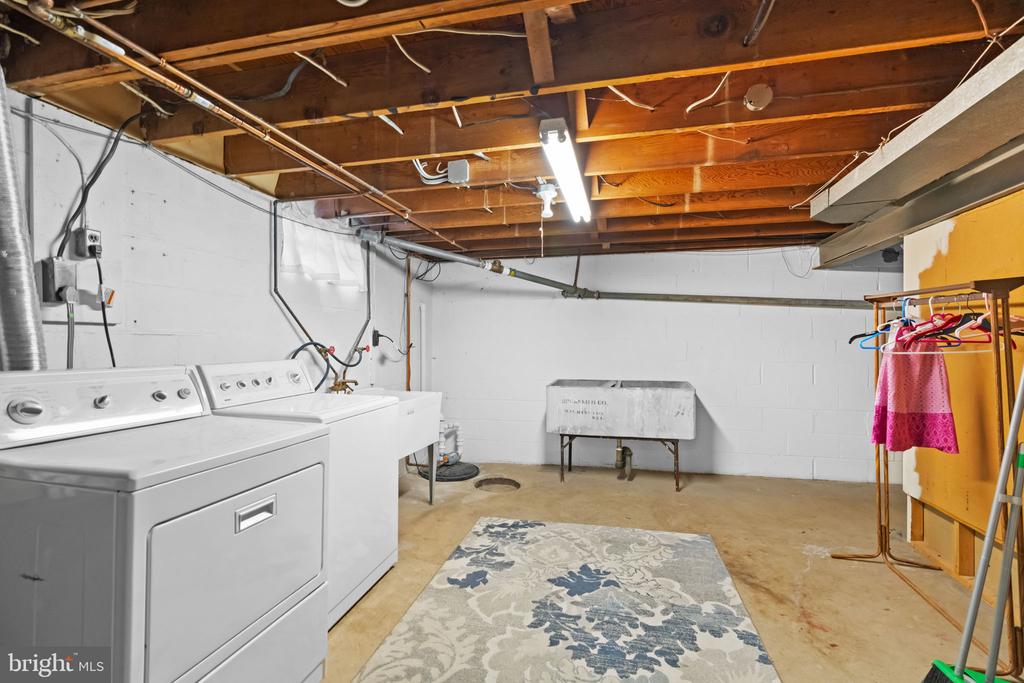 600 RIVER ROAD