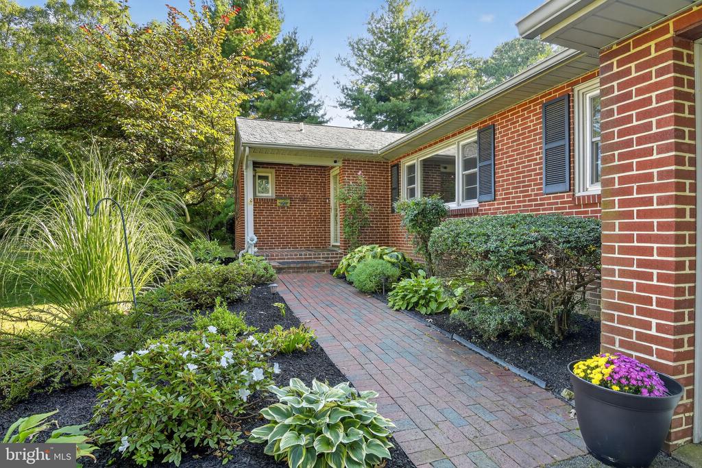600 RIVER ROAD