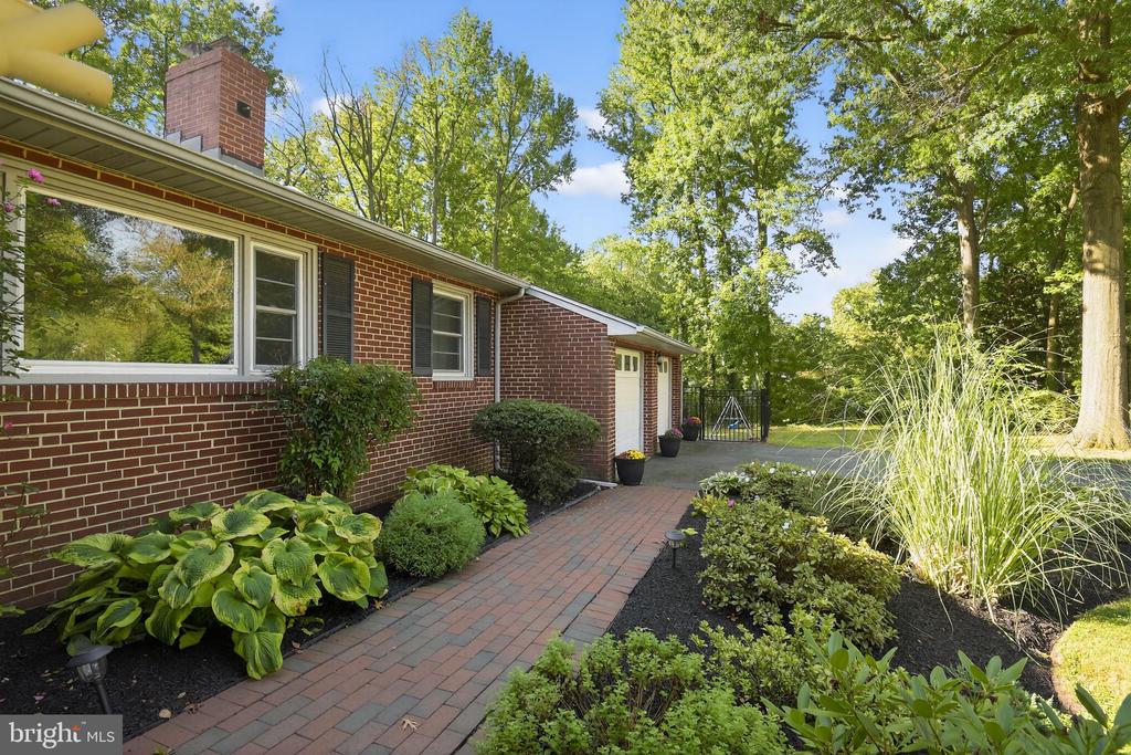 600 RIVER ROAD