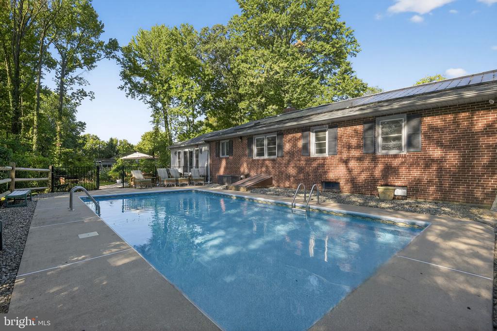 600 RIVER ROAD