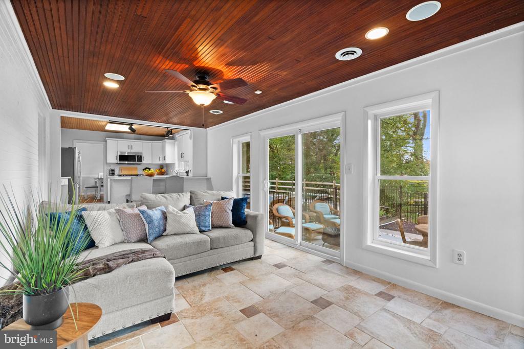 600 RIVER ROAD
