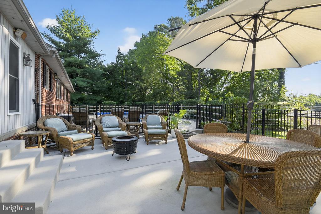 600 RIVER ROAD